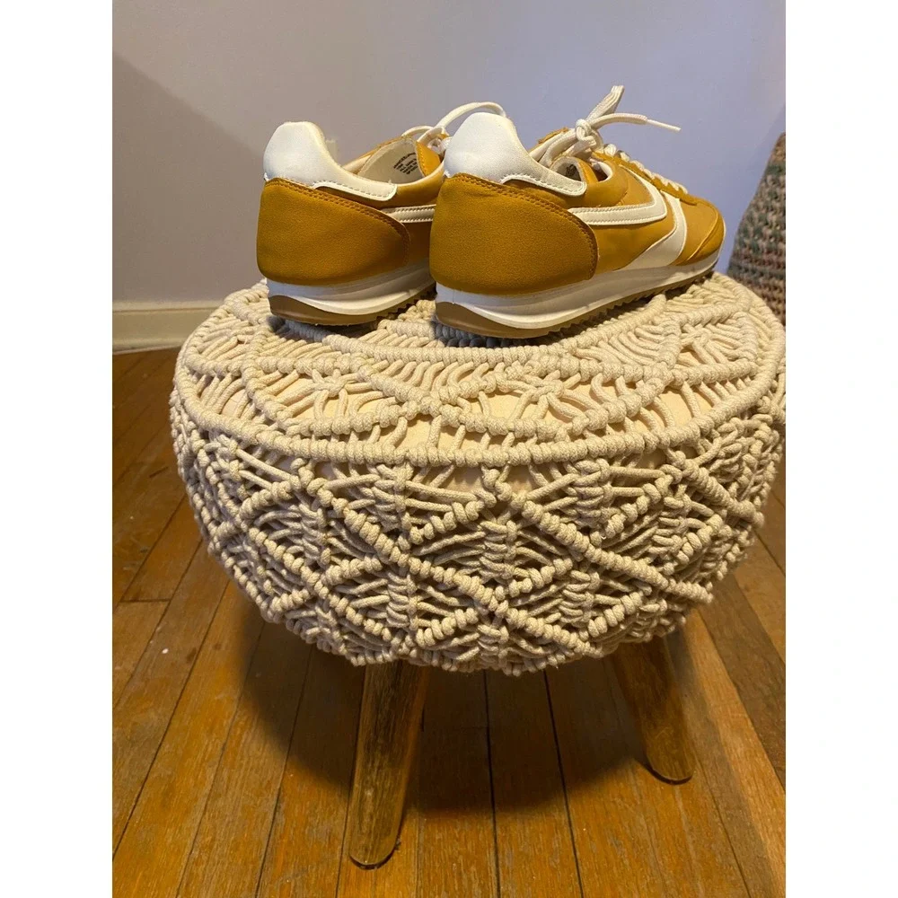 Madden Girl Janice Mustard Yellow White Retro Low Top Sneakers Womens 10
